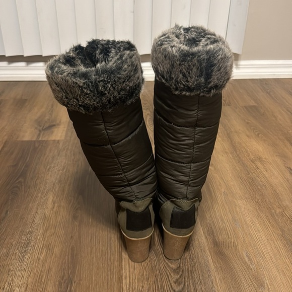 JUICY COUTURE Faux Fur Lined Knee High Platform Wedge boots Full Zip Green SZ 8 - Picture 6 of 13